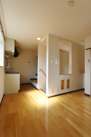 おしゃれなメゾネットのお部屋です