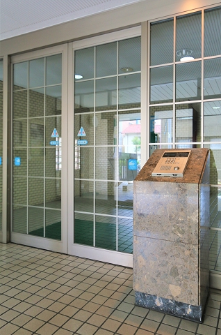 もちろんオートロック付き