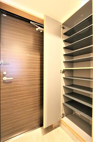 シューズボックスで玄関スッキリ