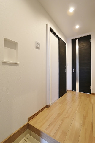 落ち着いた雰囲気のオシャレな玄関です
