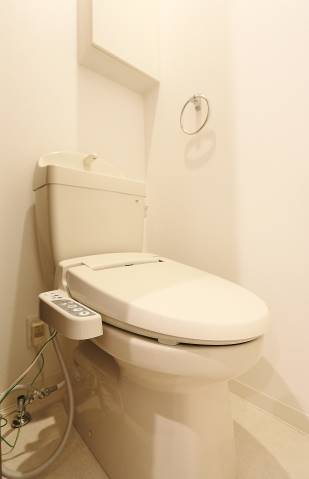 清潔感のあるトイレですね