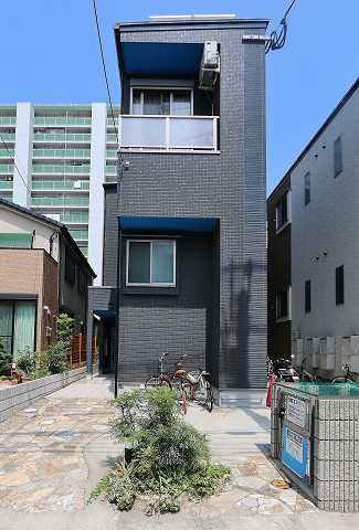 正面から見るとこんな感じ