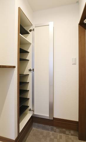 シューズボックスで玄関スッキリ