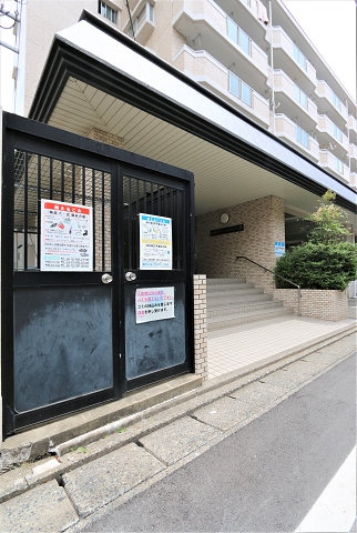 共用のごみ置き場もあります