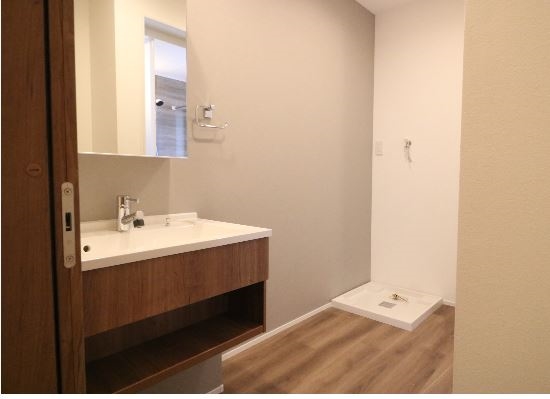 オシャレな洗面脱衣所です