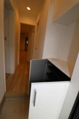 玄関収納棚です