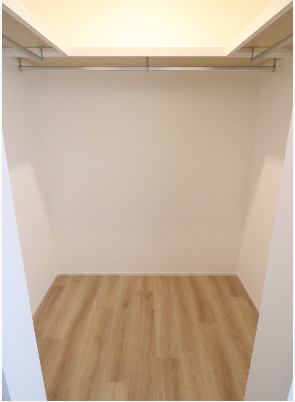 ウォークインクローゼットで収納もばっちりです