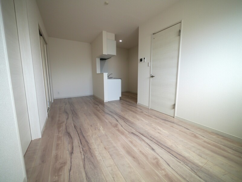 白を基調としたデザイン性ある室内です