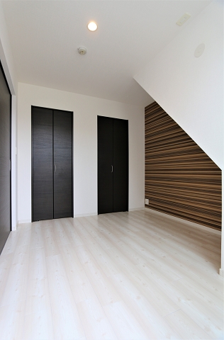 こちらは寝室にいかがでしょうか？