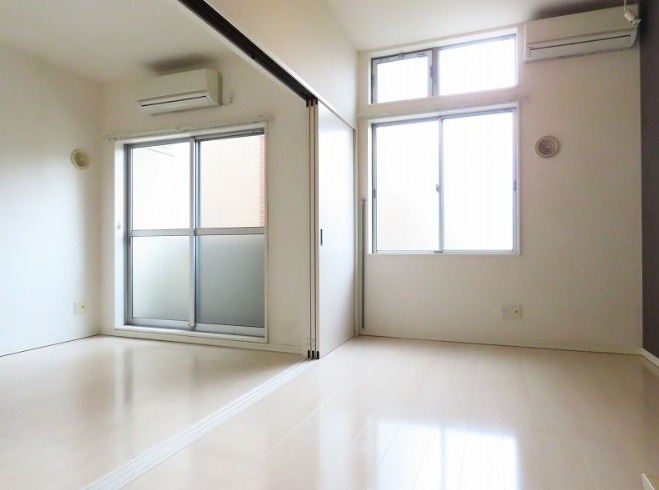 寝室にぴったりの洋室ですね