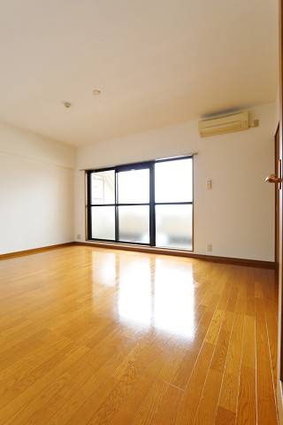 この広さがあれば家具の配置も楽しめますね