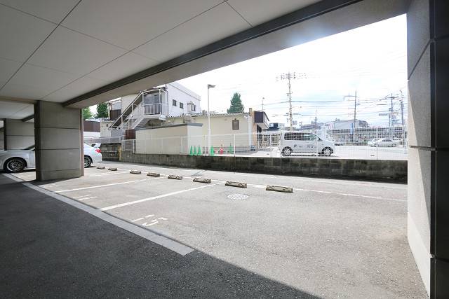 敷地内駐車場も完備です