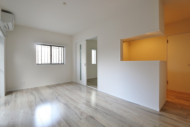 オシャレなカウンターキッチンのお部屋です