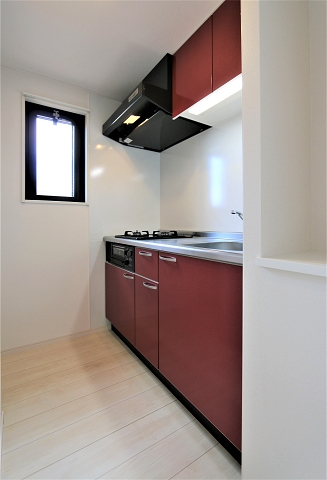 システムキッチンで掃除もしやすいですよ