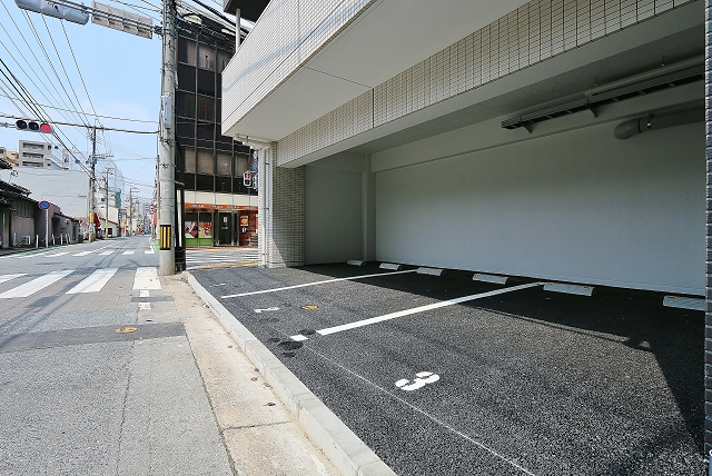 敷地内に駐車場もございます