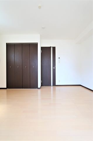 日当たりが良く明るいお部屋ですよ