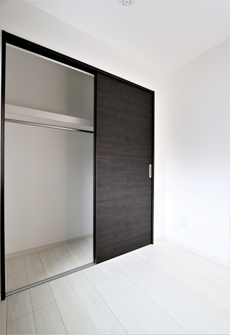 お洋服収納はこちらでどうぞ