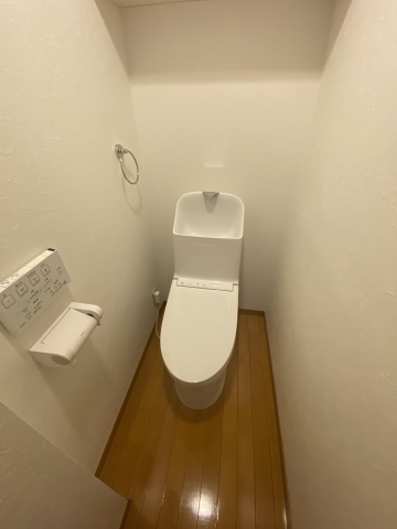 清潔感のあるトイレです