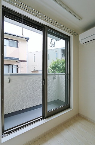 明るいバルコニー