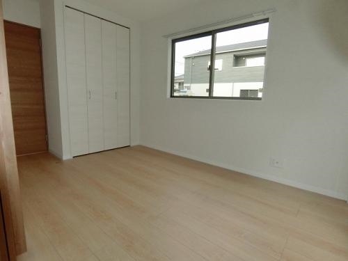 こちらは寝室ですね