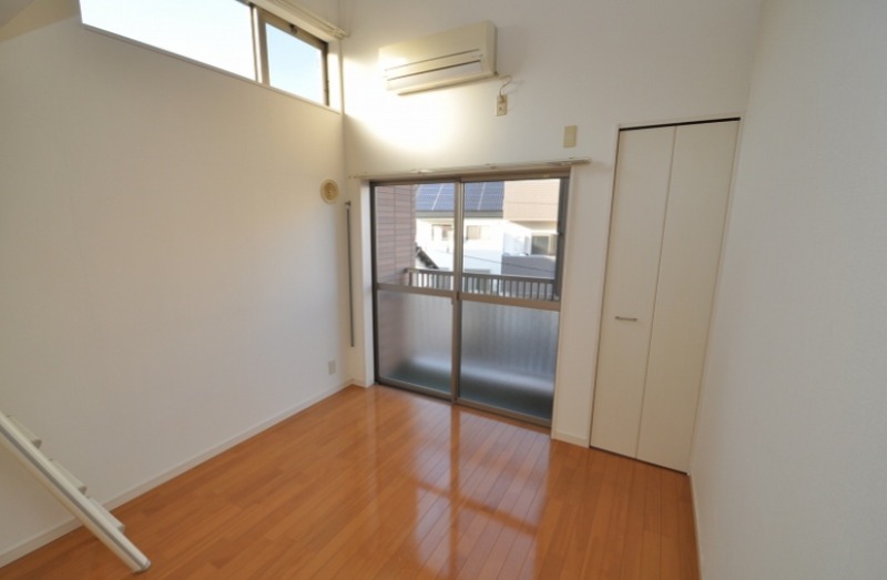 ロフトも使えば広々とした空間が確保できます