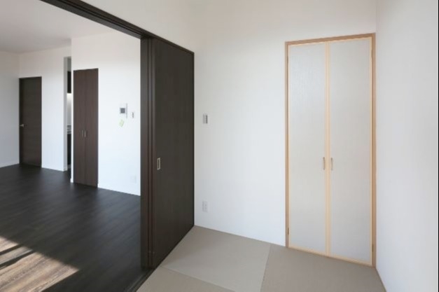 子供部屋としてもつかえそうな和室です