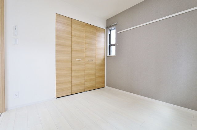 こちらは寝室にいかがでしょうか