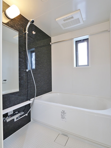 清潔感のある浴室です