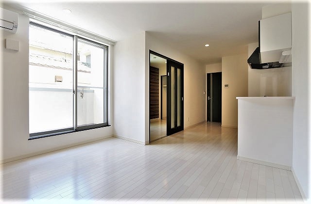 オシャレなデザイナーズ物件です。