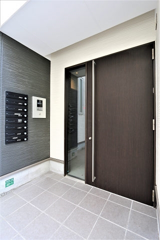 オートロックで女性の方も安心ですね