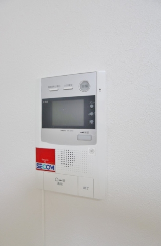 女性の方も安心のモニターフォン