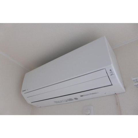 エアコンさえあれば夏冬も快適ですね