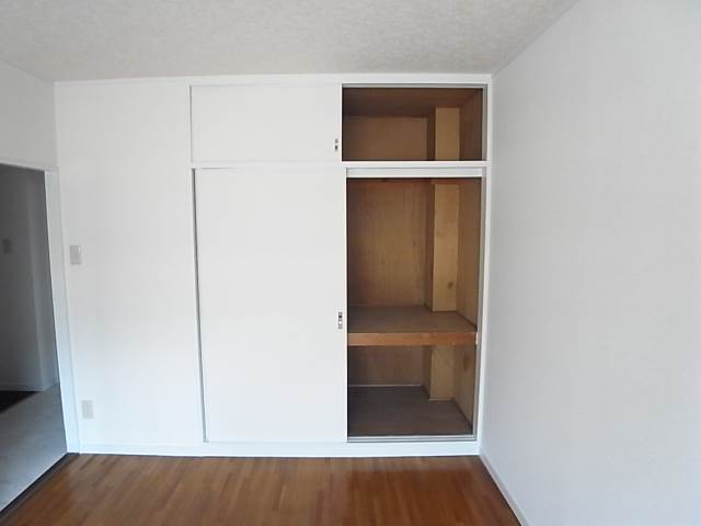 たっぷり収納できる押入れです