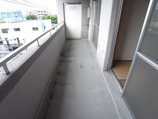 広々としたバルコニーです