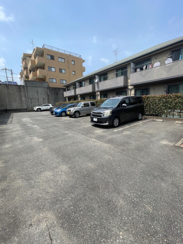 敷地内駐車場があります。