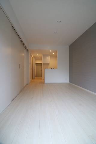 家具の配置に困らないリビングですね