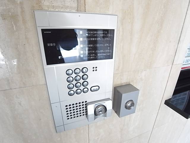 オートロックで安心です
