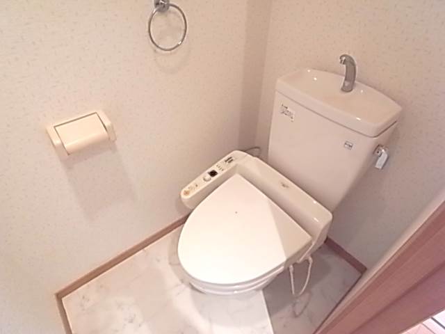 清潔感のあるトイレです