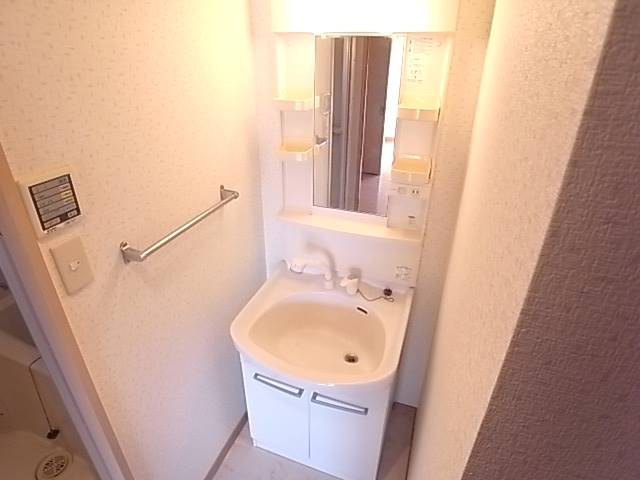 独立洗面台もバッチリ完備