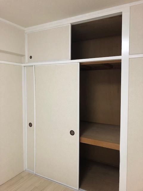 たっぷり収納できる押入れです