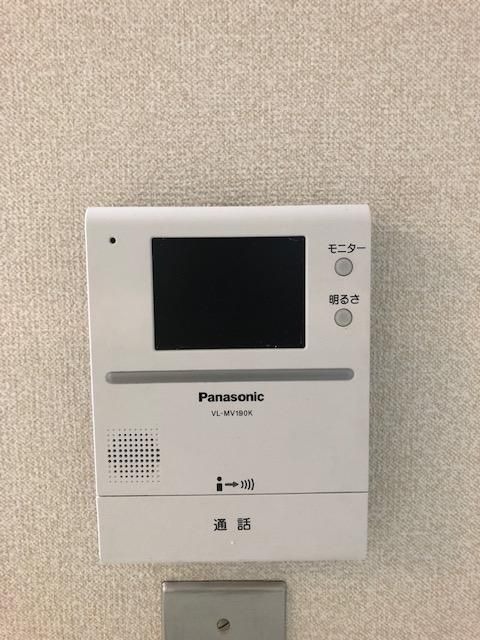モニター付きインターホンで安心です
