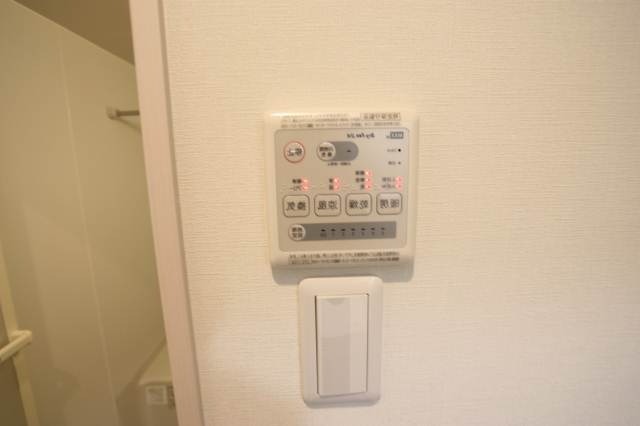 浴室乾燥機付きです