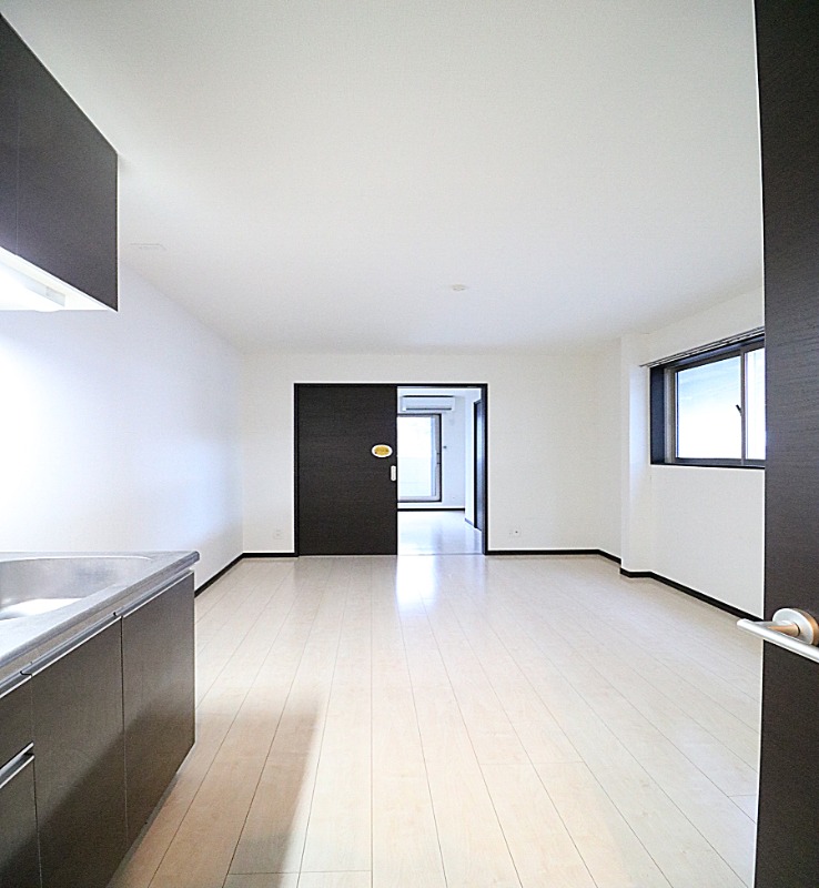家具の配置がしやすいお部屋です
