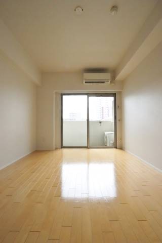 家具の配置がしやすいお部屋ですね