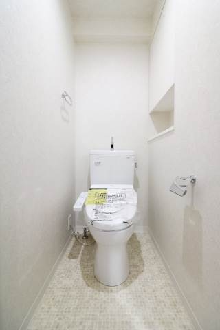 ウォシュレット付きで安心です