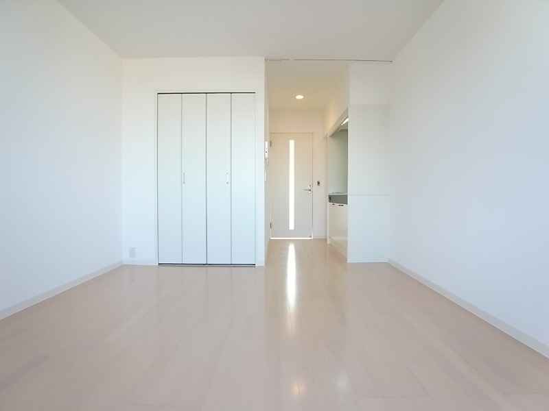 広々9帖越えのお部屋です。