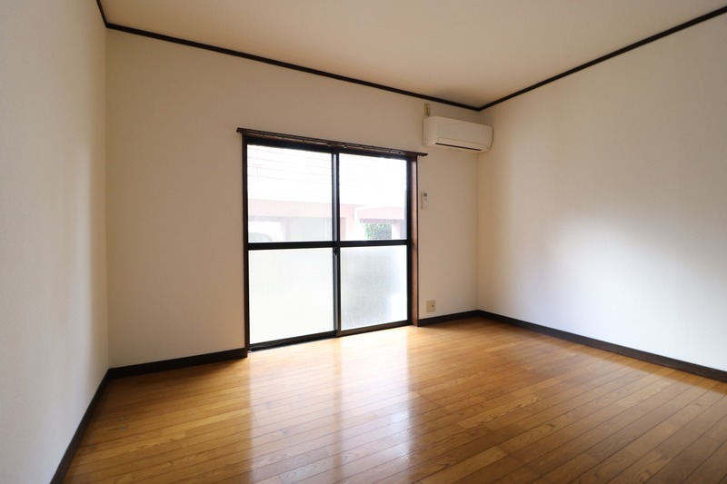 とっても明るいお部屋ですよ