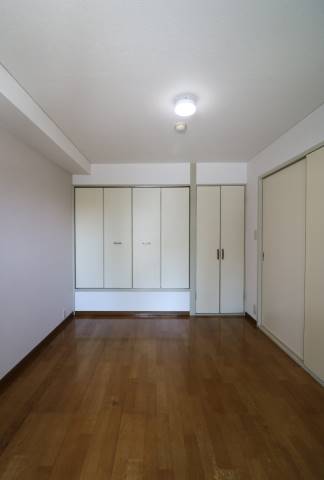 ベッドを置いても余裕がありそうです