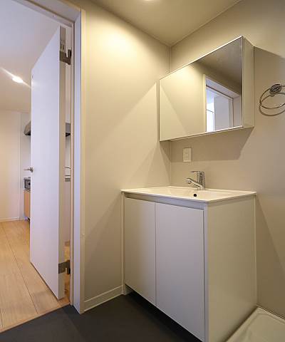 お出かけ前の支度にいかがでしょうか。