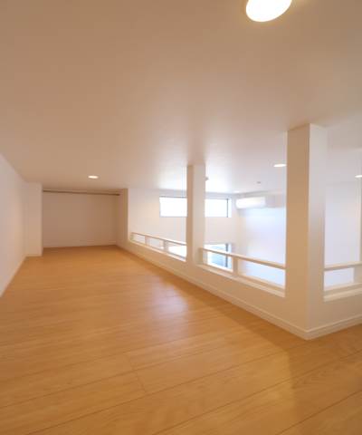 ロフトは寝室にもできる広さ